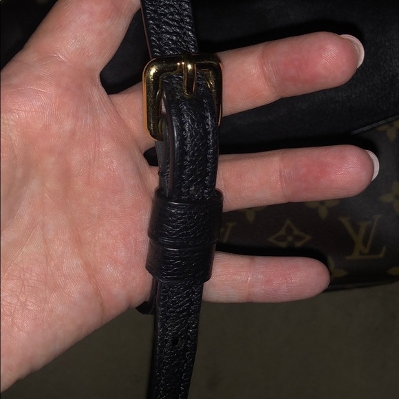 Louis Vuitton crossbody - Picture 5 of 8